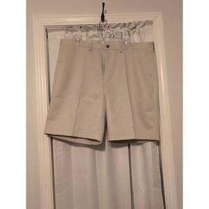 Lands End Men's Shorts Size‎ 40 Traditional Fit Plain Front Khaki Chinos NWOT